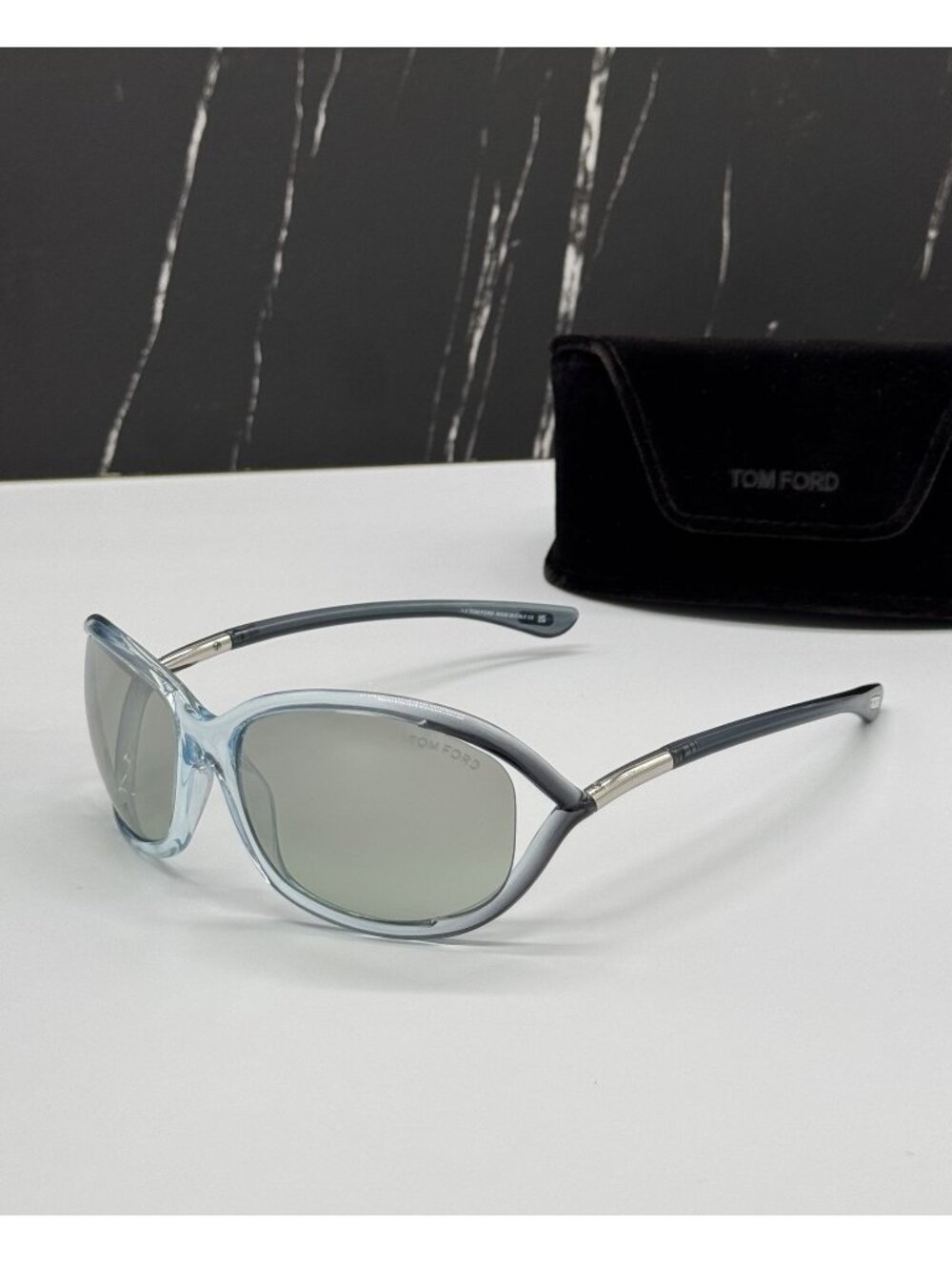 NWT Tom Ford Jennifer Sunglasses TF0008 93Q